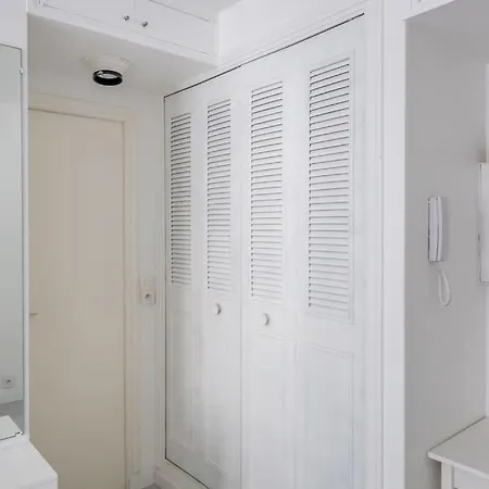 Le Longchamp 16 Eme, New And Perfectly Located Paris